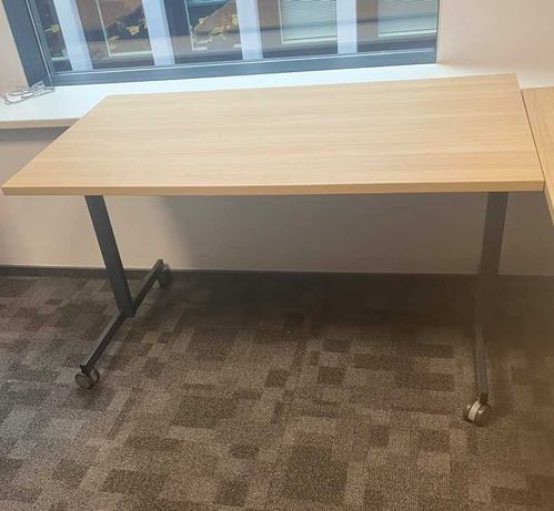 Stół/biurko ze składanym blatem