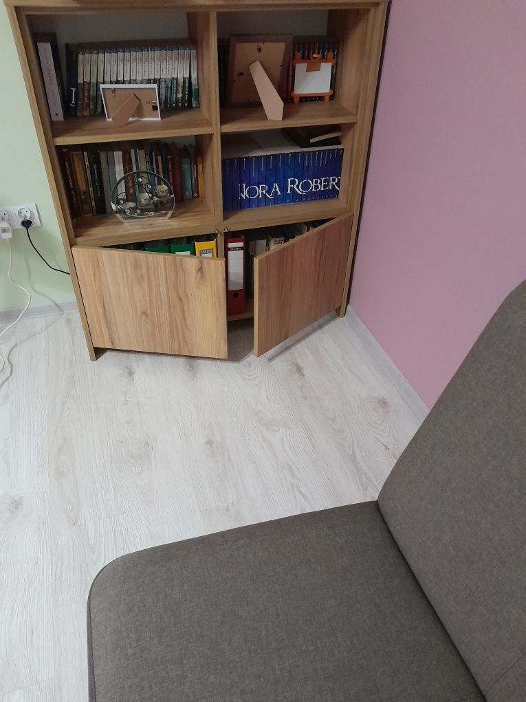 Komoda wysoka jak nowa