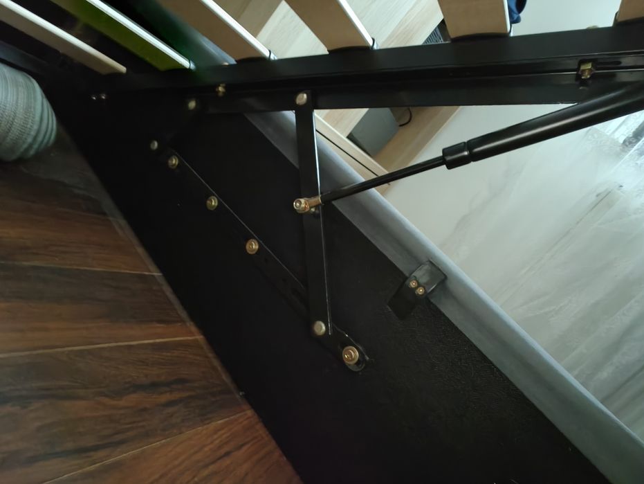 Podnośnik gazowy do ramy łóżka