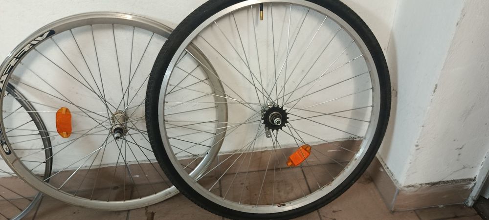 Koła  przód tył 26 - 28 wolnobieg