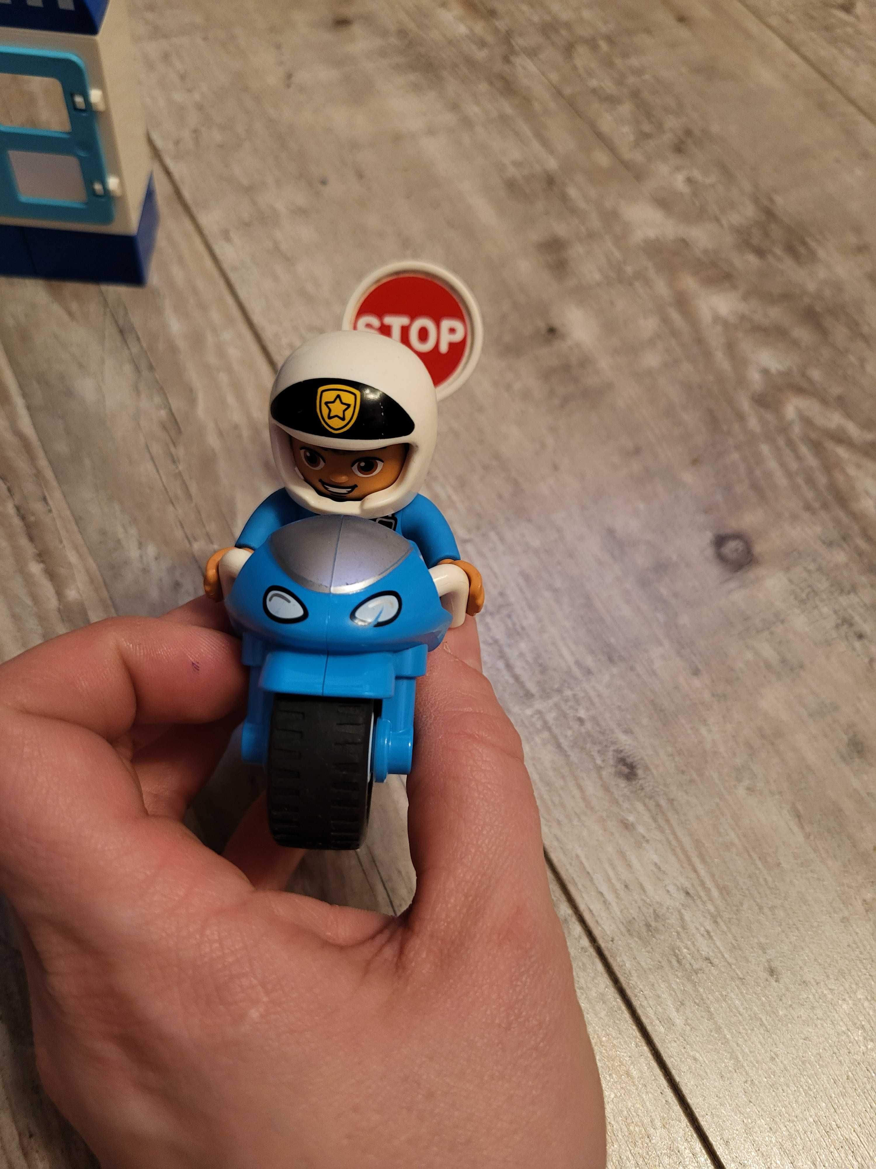 Lego duplo policjant