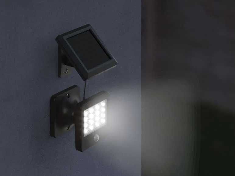 LIVARNO home Reflektor solarny LED z czujnikiem