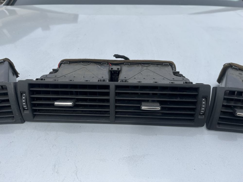 AUDI A4 S4 B6 B7 kratka nawiewu prawa lewa środkowa podświetlana