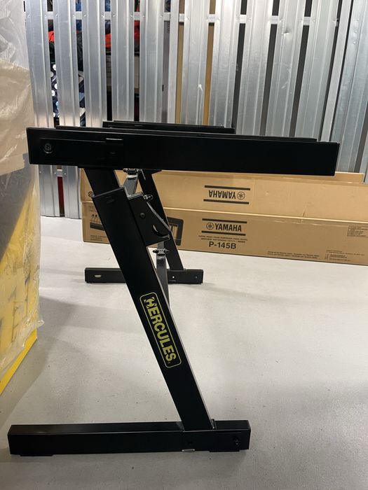 Keyboard stand hercules ks 400