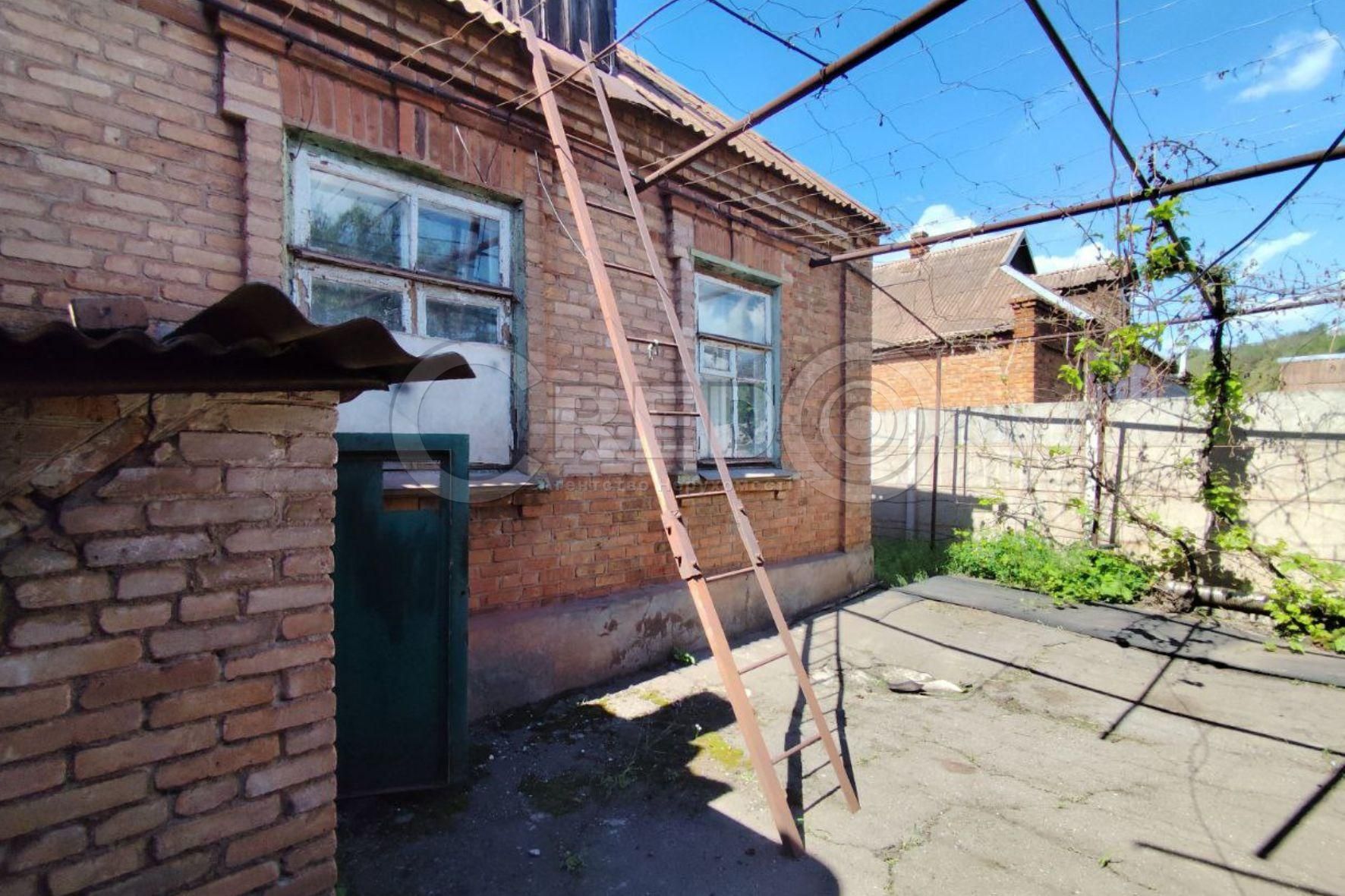 Продаж будинку з великою ділянкою. провулок Дежнева.