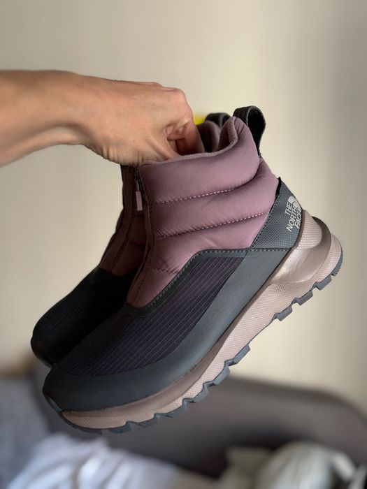Нові Чоботи 37р, the north face