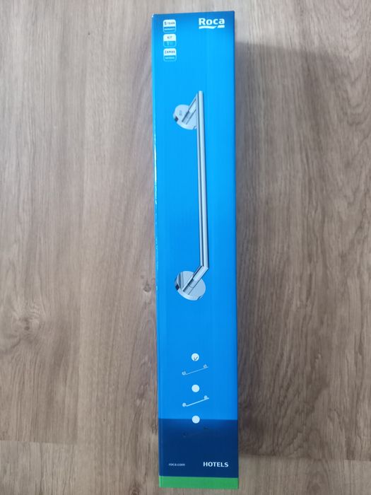 Toalheiro de design reto curto cromado Hotels Round Roca