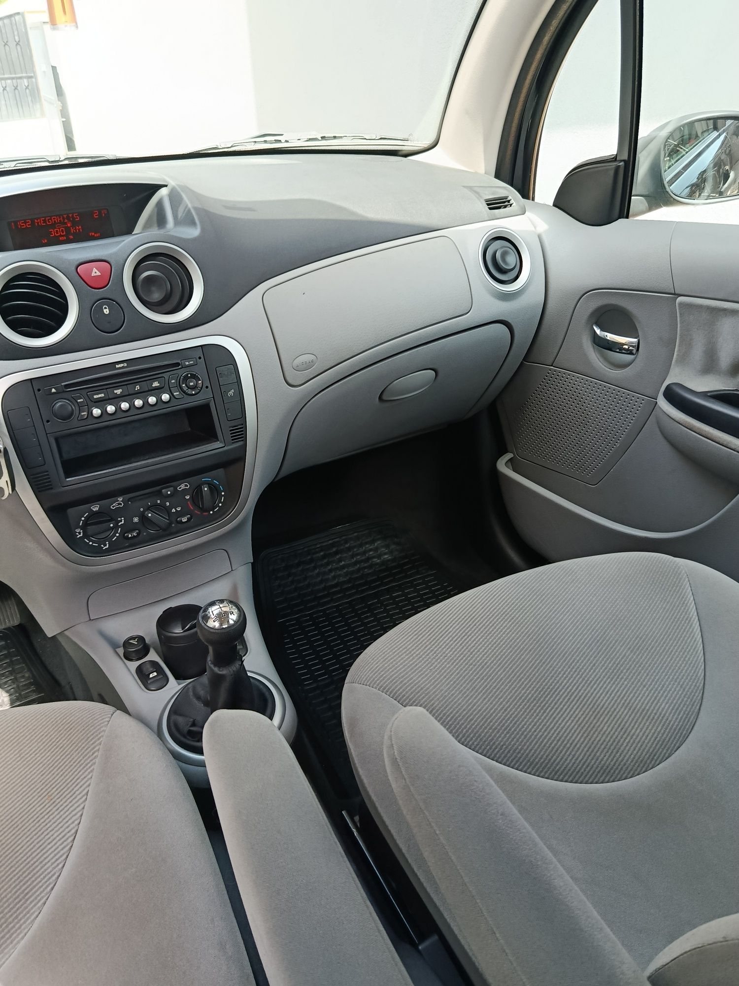Citroën C3 1.1  5 portas 2007