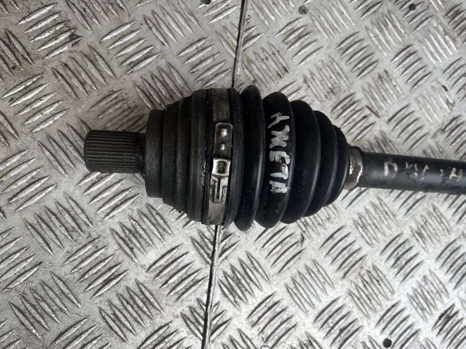 Полуось привод 1.8 Джета 6 volkswagen jetta 6