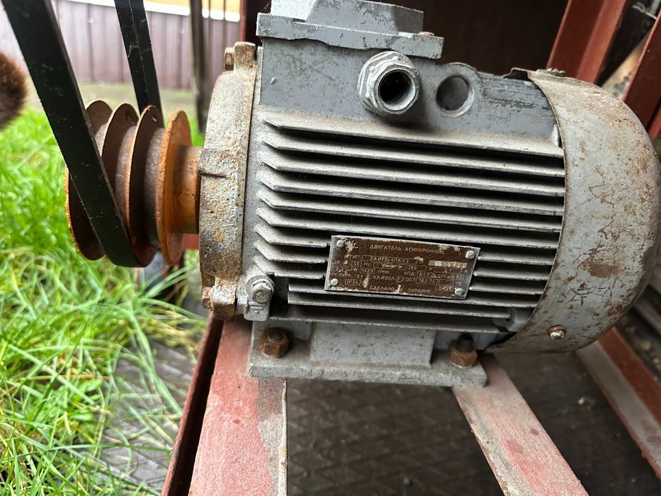 Електромотор Єлектродвигун 2.2\1500