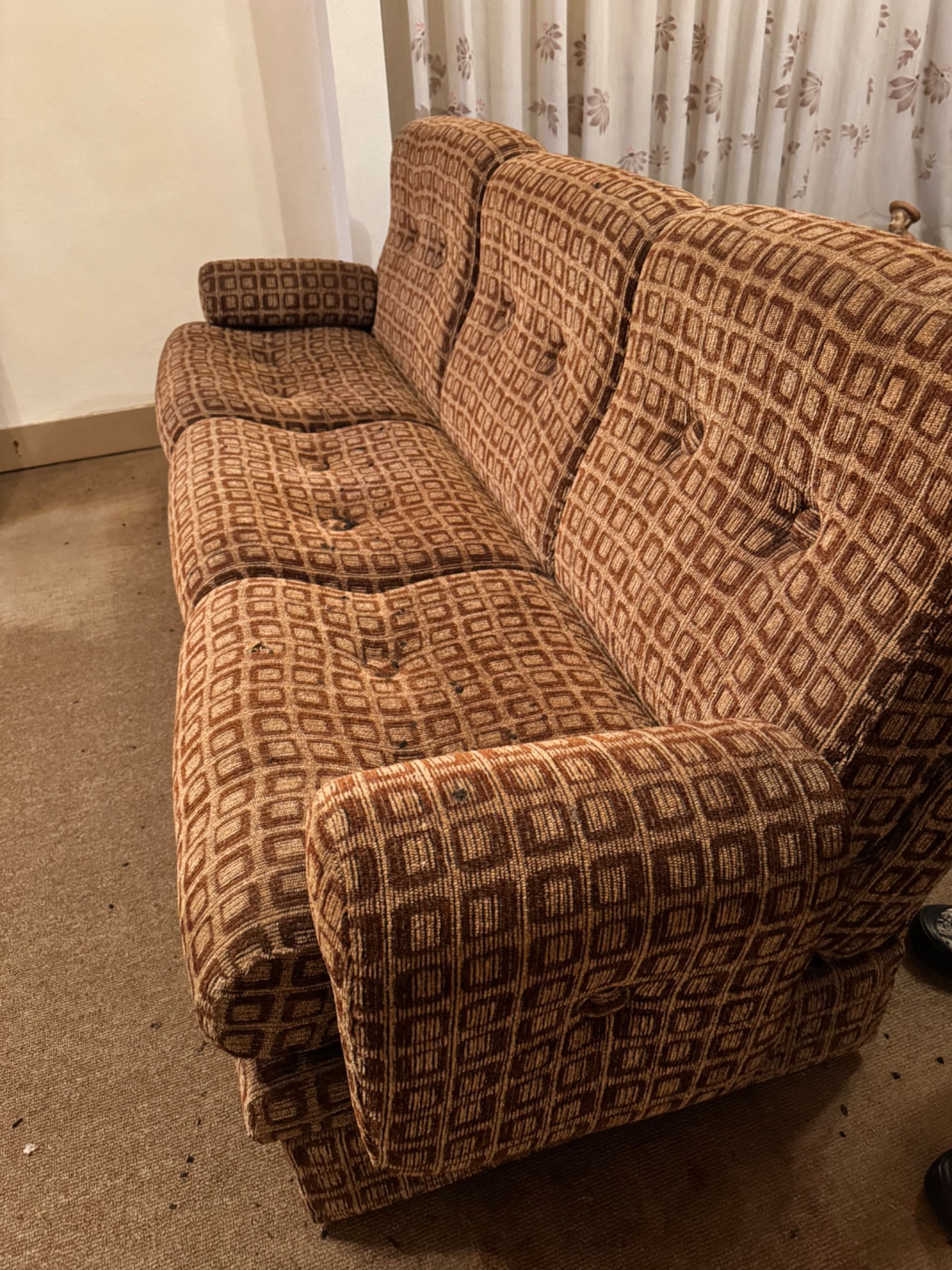 Poltronas e sofá cama