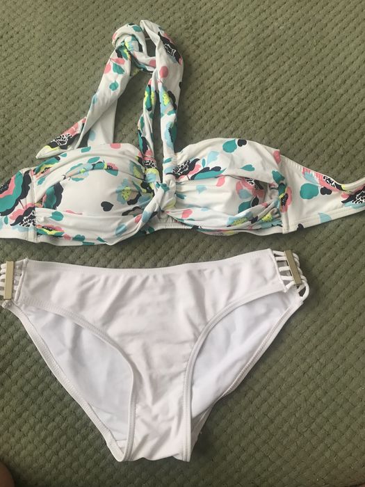 Крутий купальник