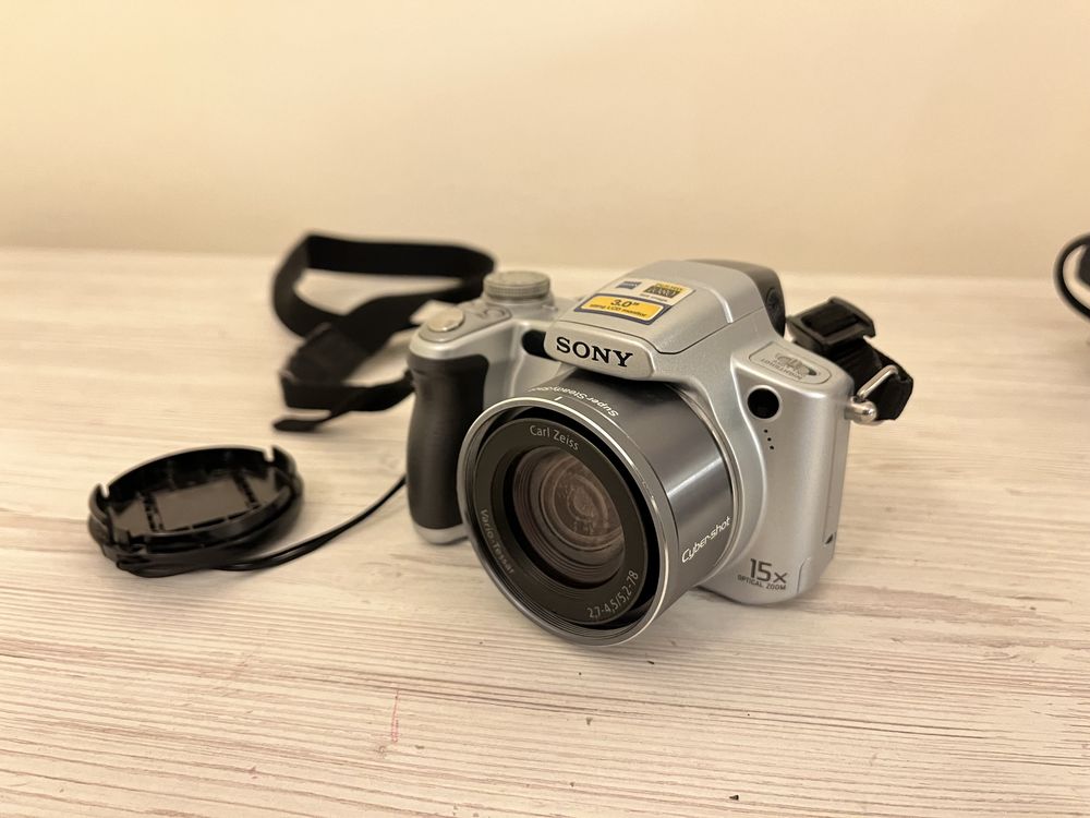 Фотокамера Sony Cyber-Shot DSC-H50 фотоапарат