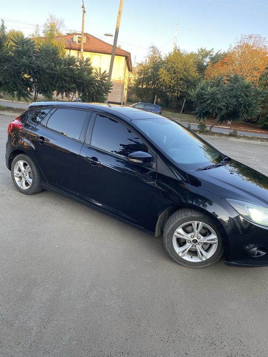 Продам форд фокус 3 2.0 бензин