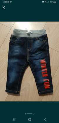 Spodnie ocieplane, jeansy, dżinsy r. 74