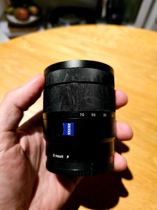 Об'єктив SONY Zeiss E 16-70mm f4 OSS для APS-C камер ZV-E10, a6X00