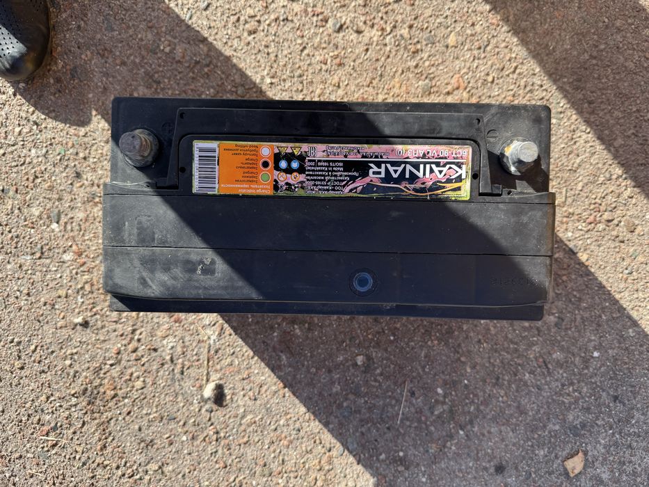 Срочно !!! Почти Новый акамулятор 100 Ам 60 АМП.  62 АМП