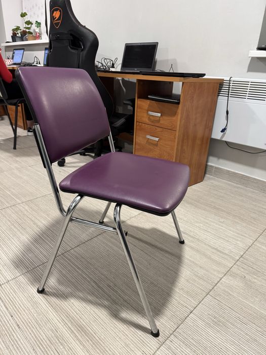 Продам офісні стільці