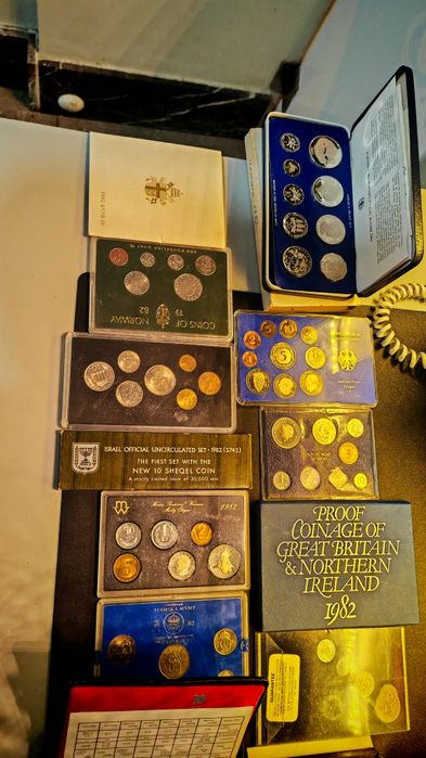 Zestaw monet część srebrna wszystkie proof set Polska Kanada itd