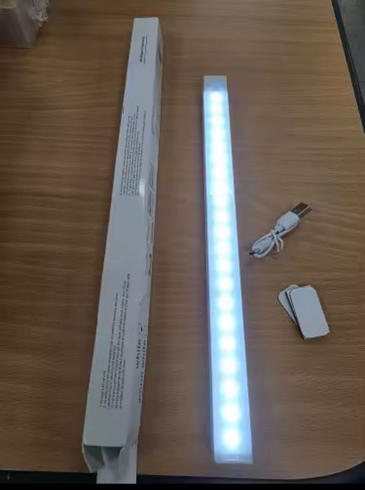 Лампа, светильник, прожектор, светодиодный аккумуляторный, 30см, новый