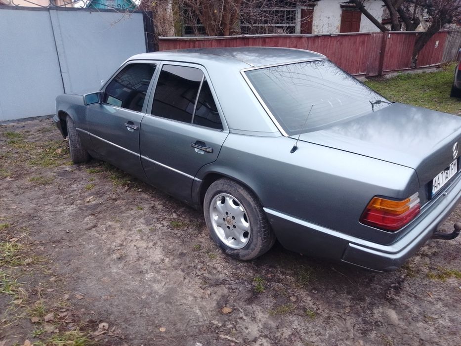 Продам мерседес 124