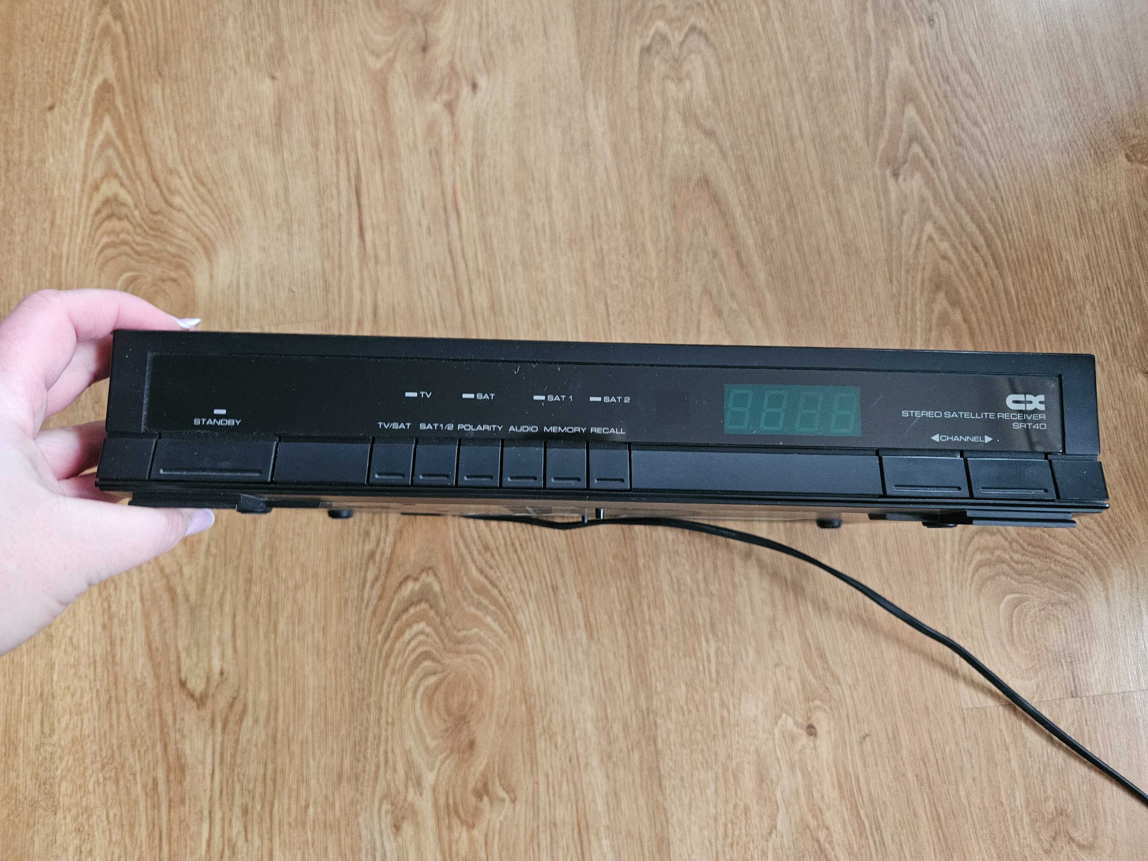 Dekoder do odbioru telewizji satelitarnej SRT-40