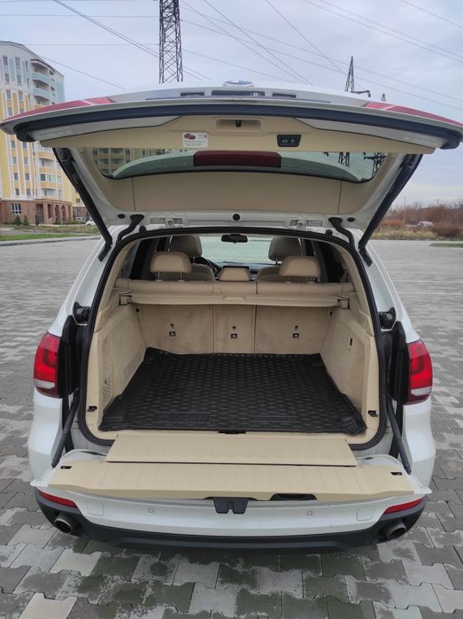 Автомобіль BMW X5