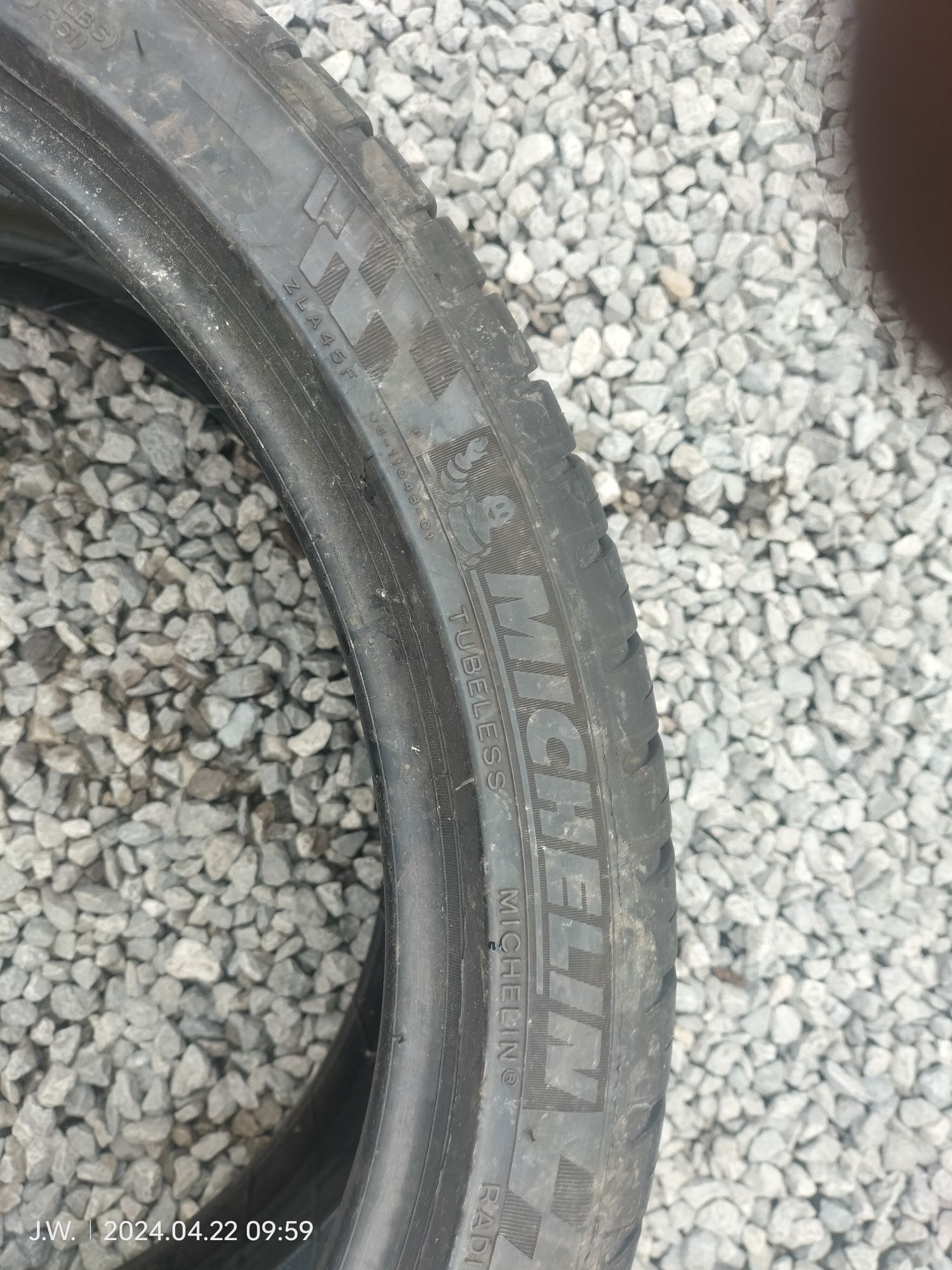 Opony lato 255/35R19 komplet 4 sztuki