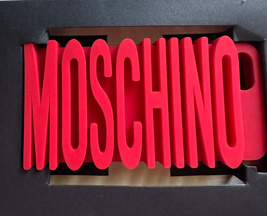 Чехол IPhone Moschino. Новый