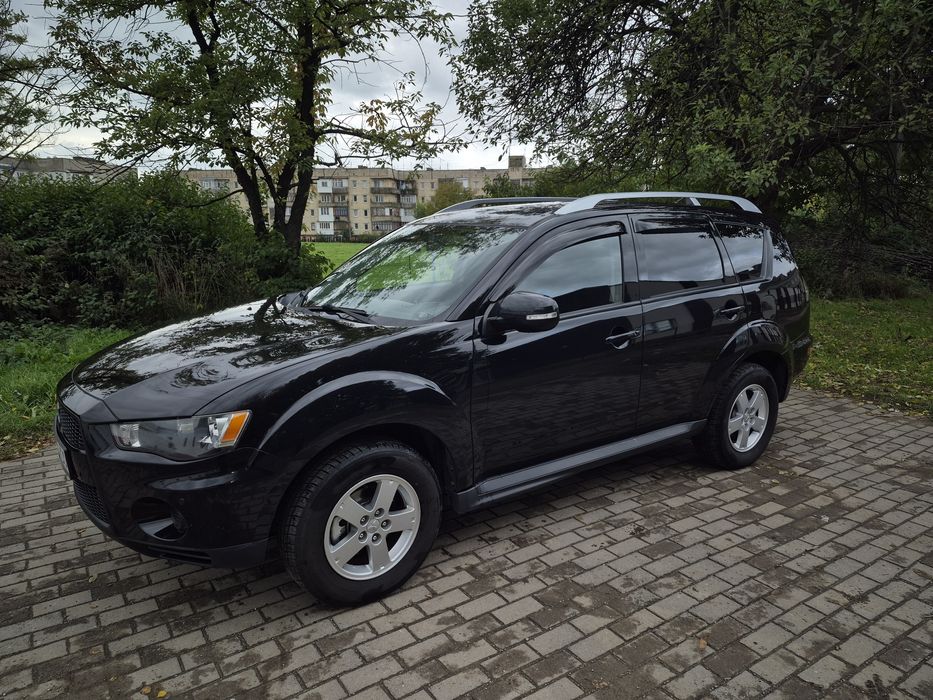 Outlander xl 2011 автомат повний привід