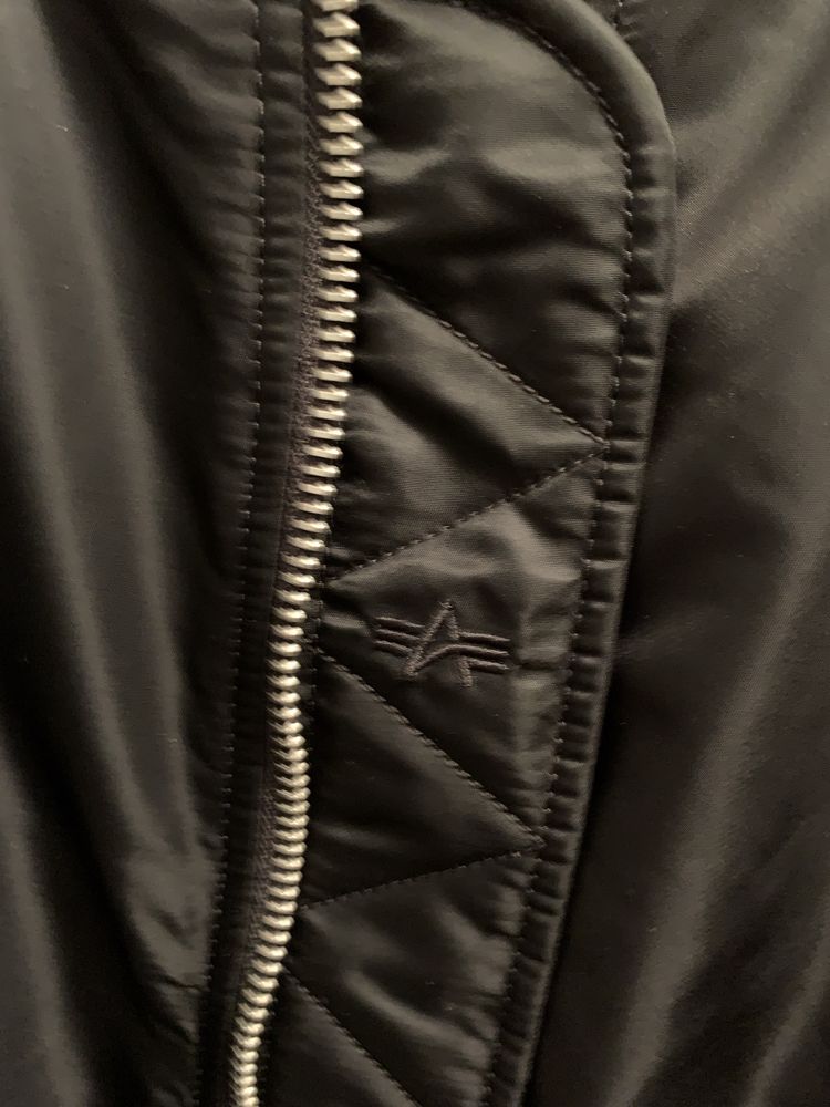 Alpha industries бомбер