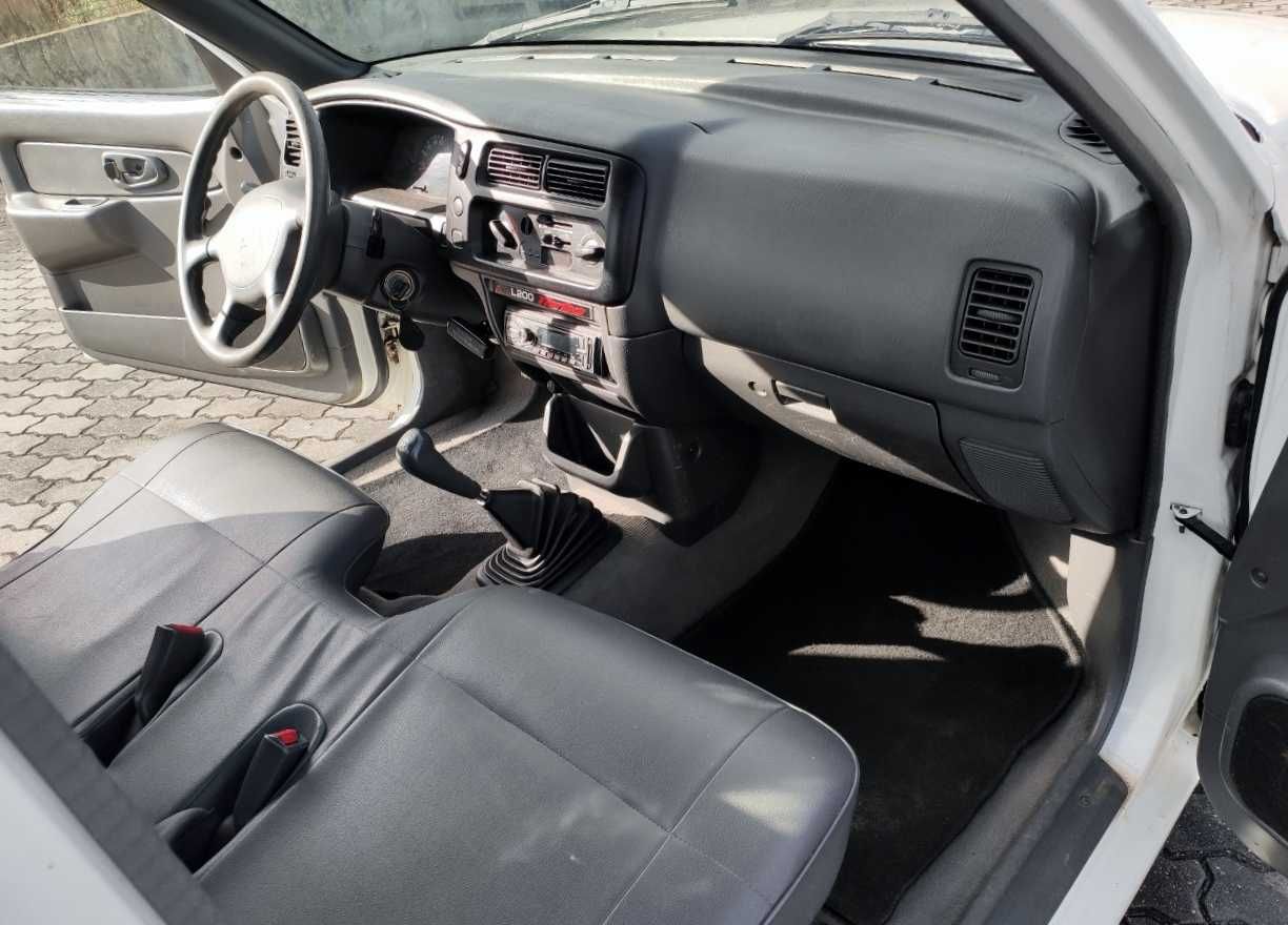 Mitsubishi l200 ANO 2000 3 lugares 114 MIL km