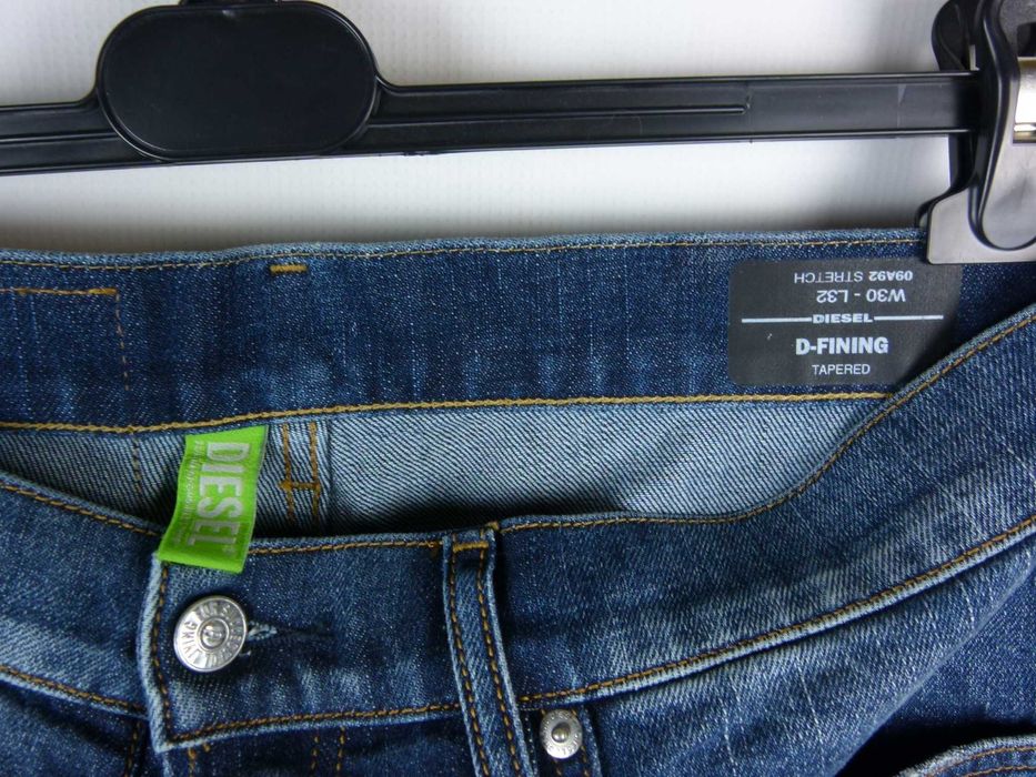 Diesel - Fining straight jeans tapered W30 L32