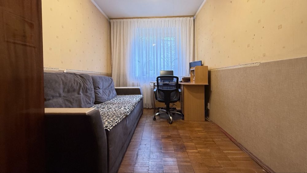 Продаж 2 к квартири 43,4 м.кв на Стрілецькій