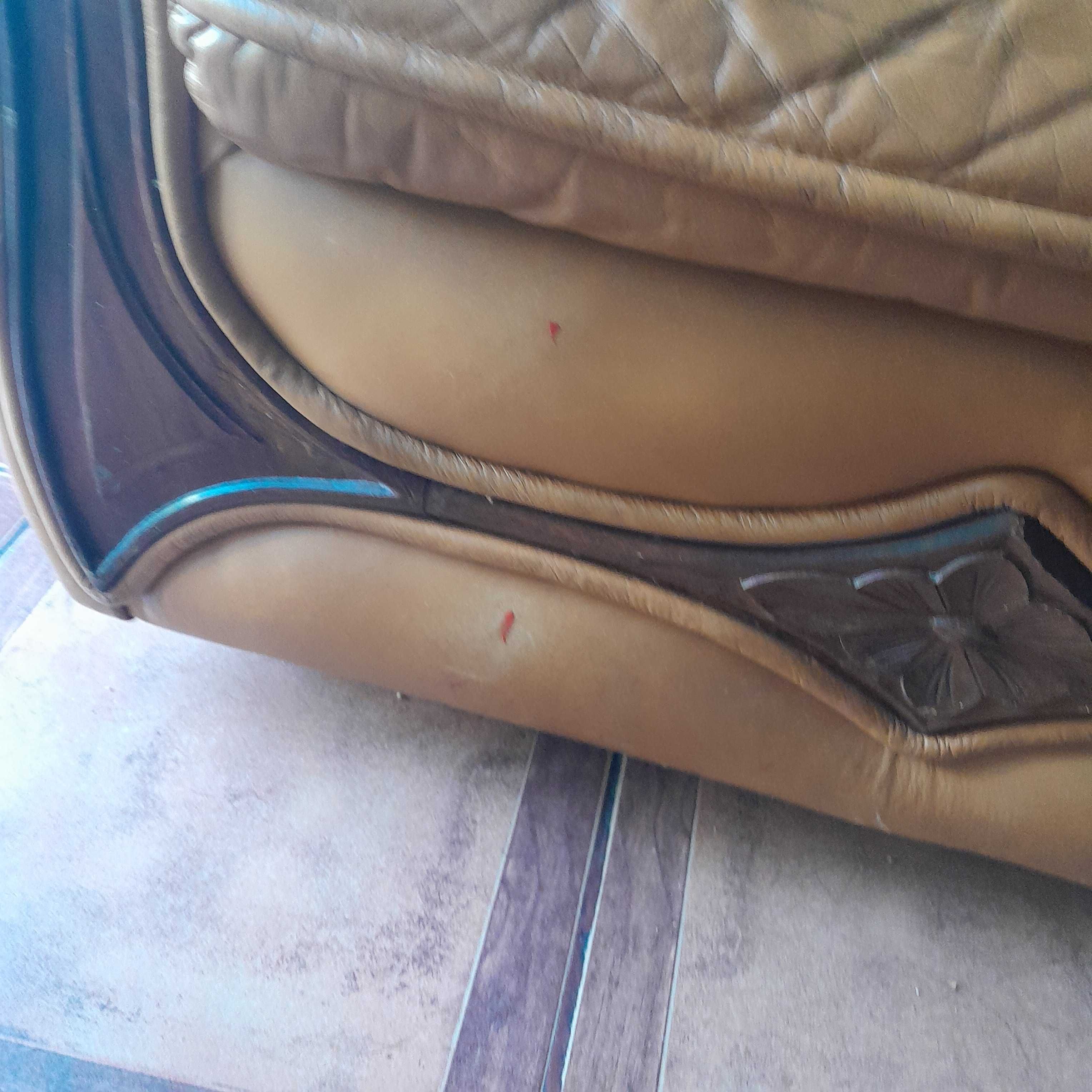 Conjunto sofás castanho