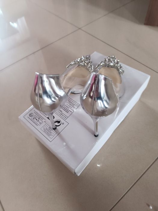 Szpilki buty damskie transparentne srebrne roz 40