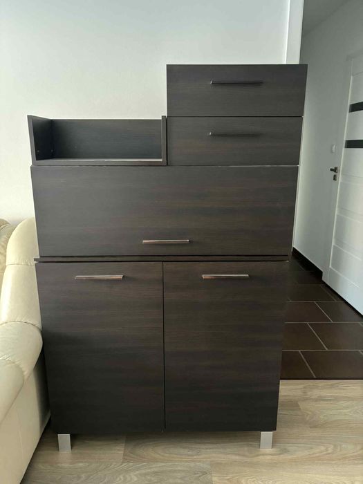 Komplet mebli do salonu z szafkami wiszącymi black red white