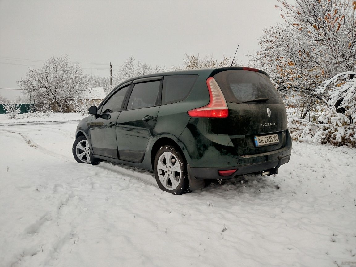 Renault grand scenic 3 1,9 DСi 2009 один власник.