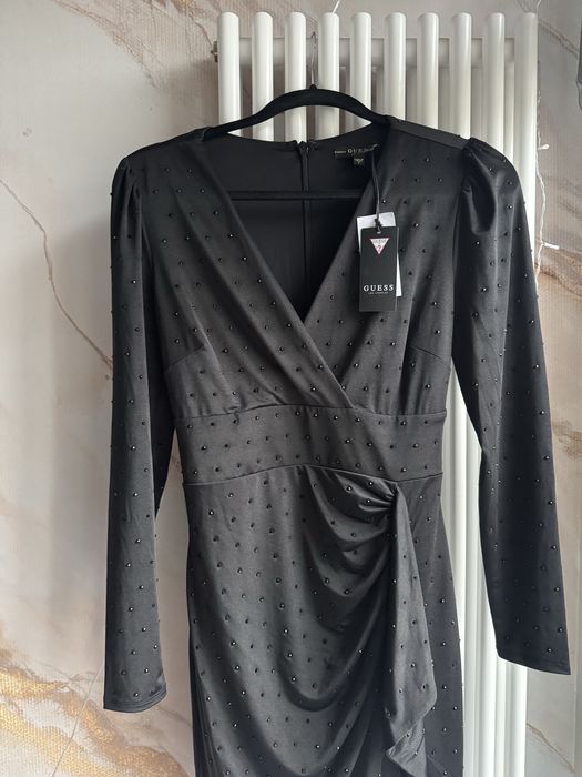 Nowa, elegancja sukienka Guess rozm. S czarna