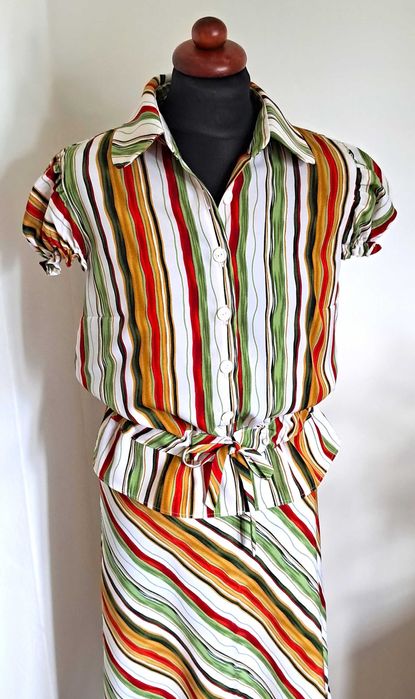 Wielofunkcyjny komplet spódnica z bluzką w paski M/S 38/36