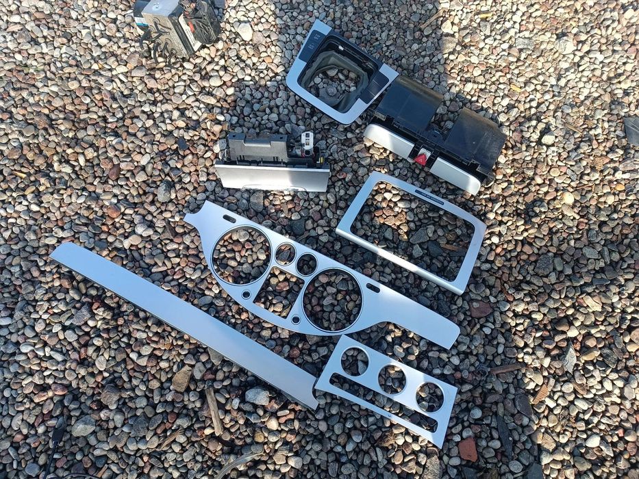 VW PASSAT B6 DEKORY LISTWY ZAŚLEPKI WENTRZA RAMKA RADIA