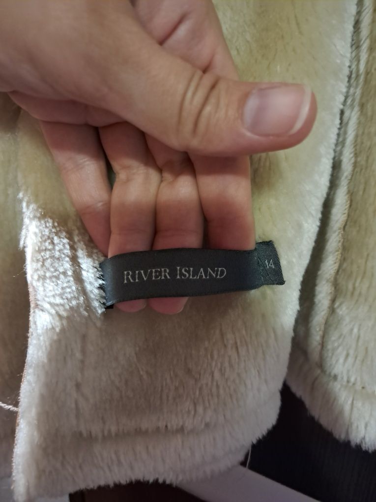 Дублянка шубка River Island бежева