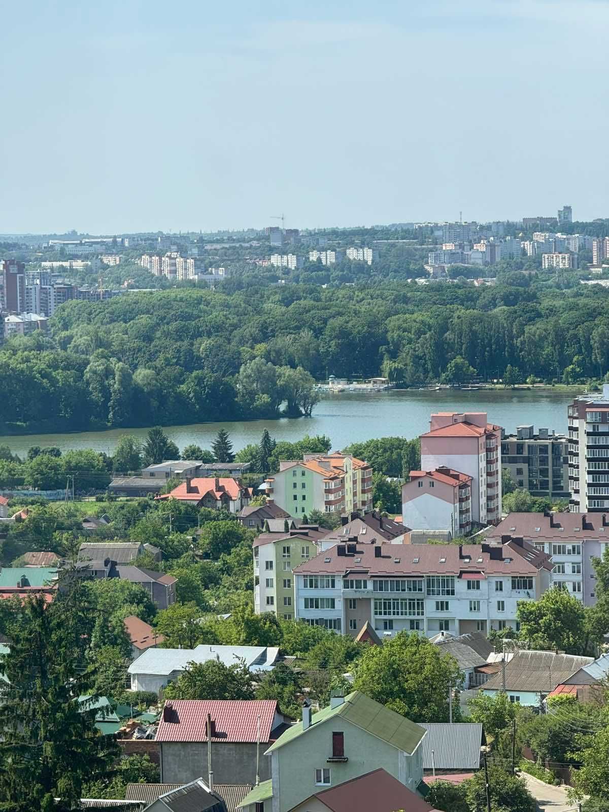Продаж 1 км квартири в новобудові з видом на річку, р-н  Виставка