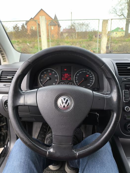 Volkswagen Golf V