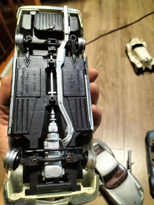 Modele trzy sztuki cena za komplet