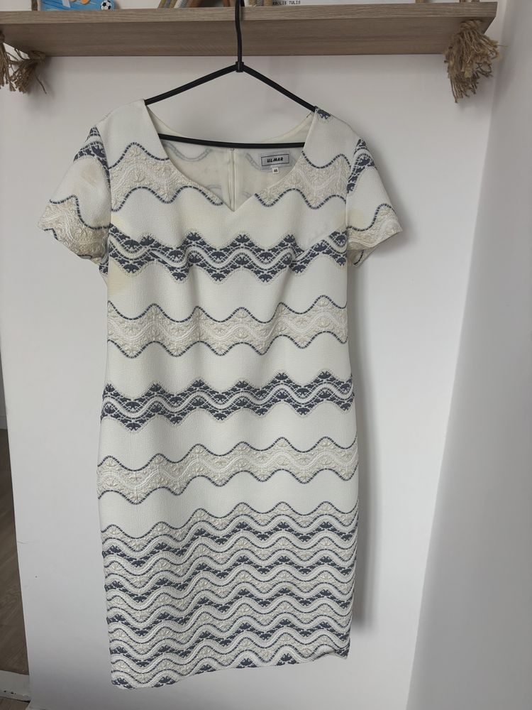 Elegancka sukienka biala rozmiar 46 struktralna wyszywana