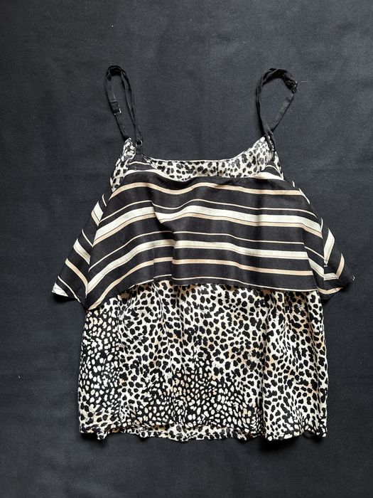 Top fluído leopardo. Novo.