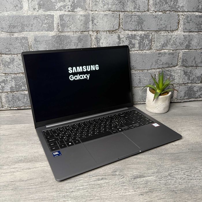 Samsung Galaxy Book 4 (Ultra 7 255U|32Gb|1Tb|NVIDIA GeForce MX570 4Gb)
