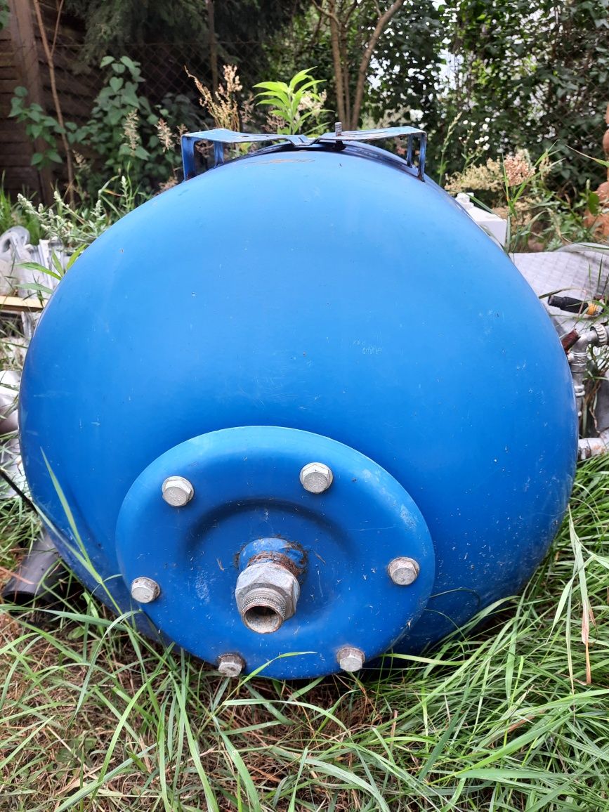Zbiornik hydroforowy przeponowy 200 L poziomy  + pompa Aquasystem