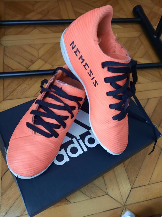 Halówki adidas nemeziz rozm. 30,5